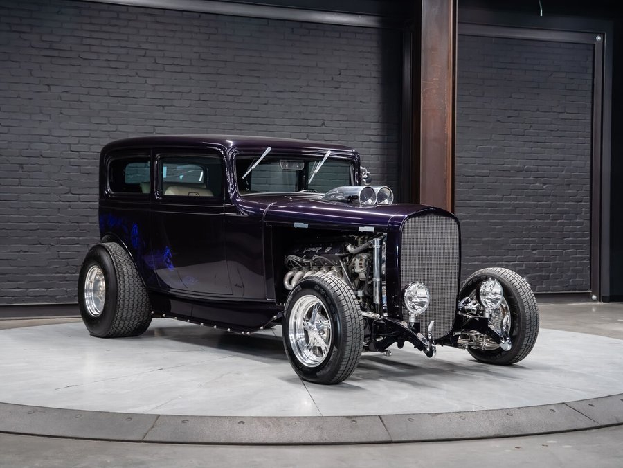 1932 Chevrolet Confederate Coach 1932 Purple