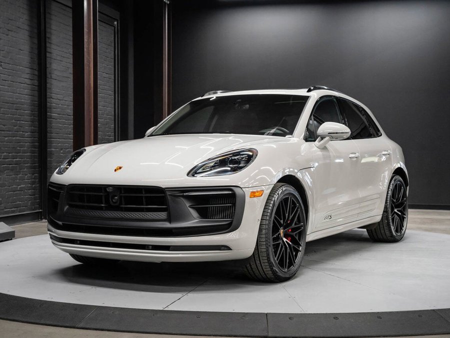 2022 Porsche Macan 2022 White