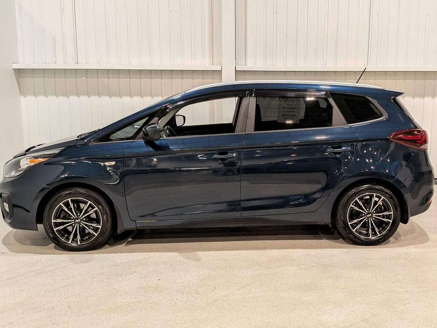 2017 Kia Rondo Blue