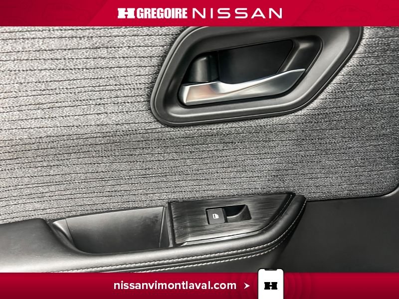 Nissan Rogue 2023 Blanc Laval - photo #18