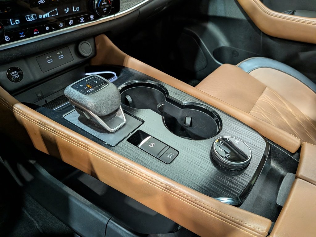 2024 Nissan Rogue AWD Platinum Red Val-David - photo #32