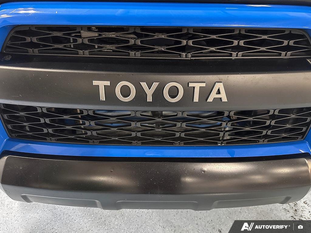 2019 Toyota 4Runner 2600954A | 4WD Blue Edmonton - photo #8