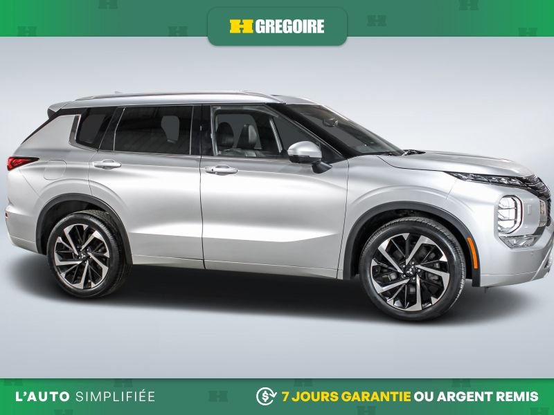 2023 Mitsubishi Outlander Silver Saint-Eustache - photo #10