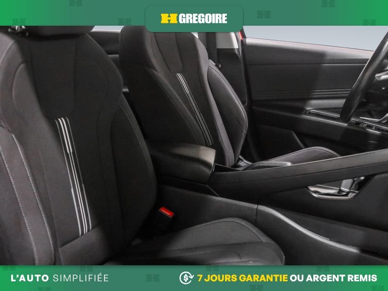2022 Hyundai Elantra Red Blainville - photo #26