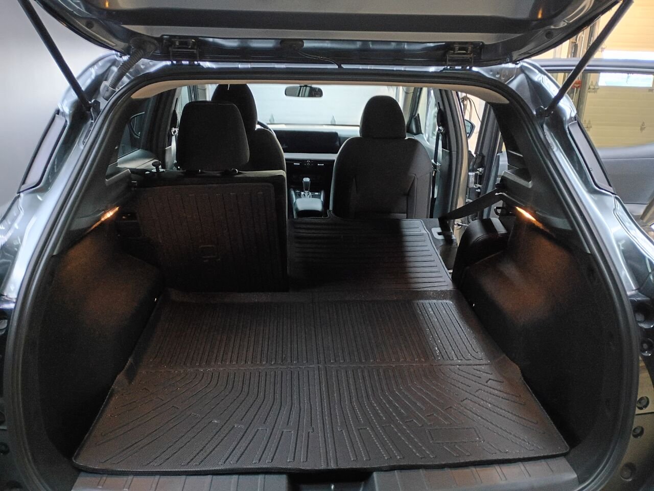 Nissan Kicks 2025 Gris Blainville - photo #12
