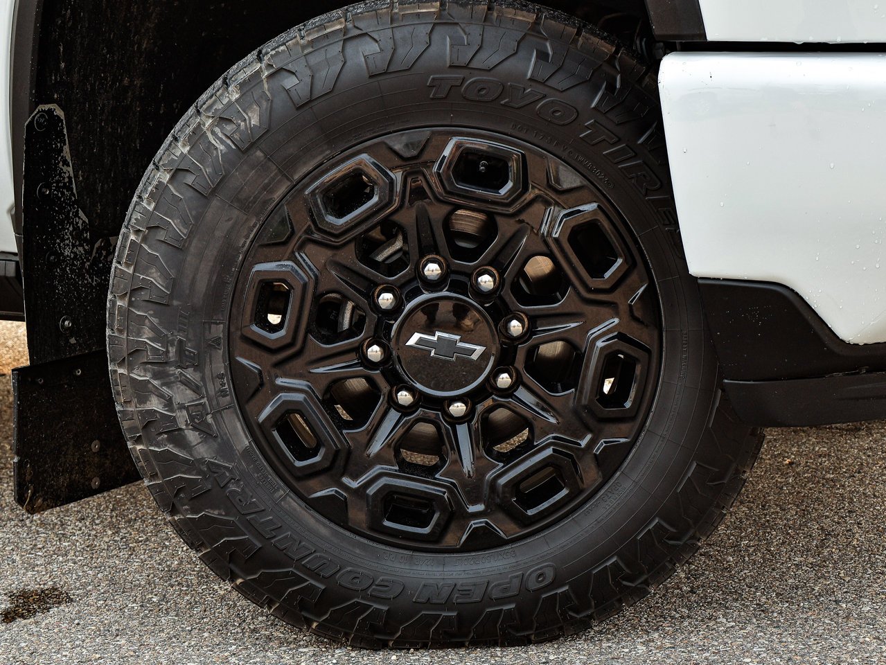 2024 Chevrolet Silverado 2500HD 4WD Crew Cab 159 LTZ White Sherwood Park - photo #5