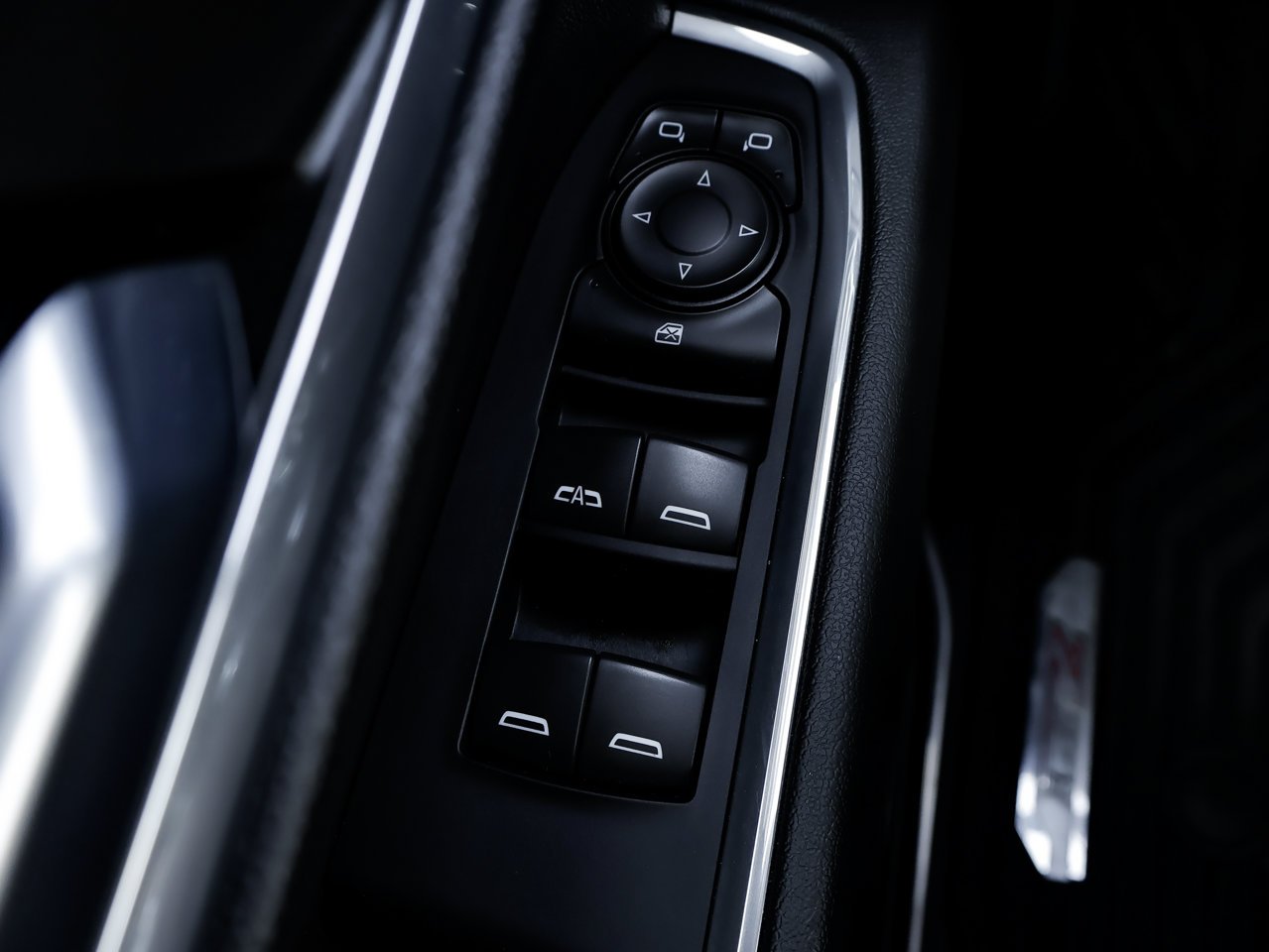 2023 Chevrolet Silverado 1500 4WD Crew Cab 147 RST Black Sherwood Park - photo #16