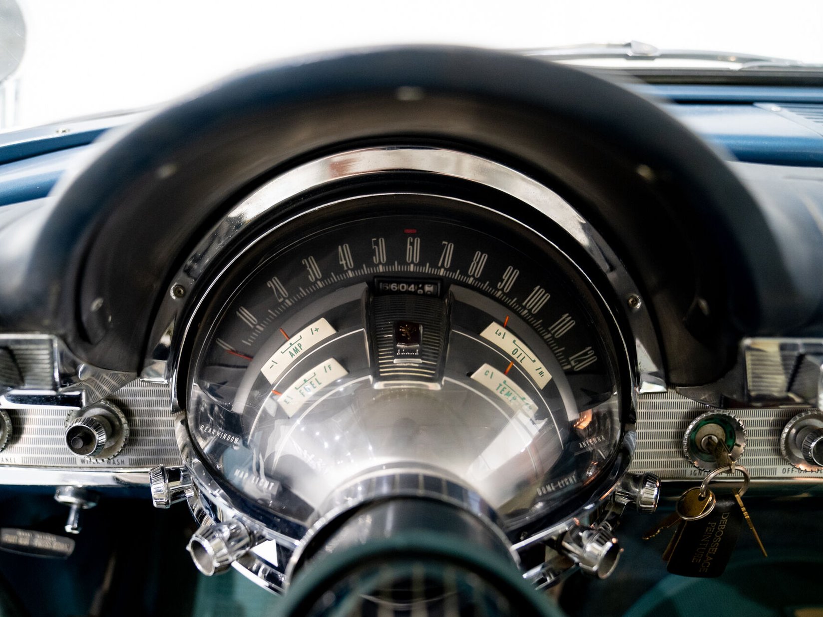 1961 Chrysler Windsor White Montreal - photo #9