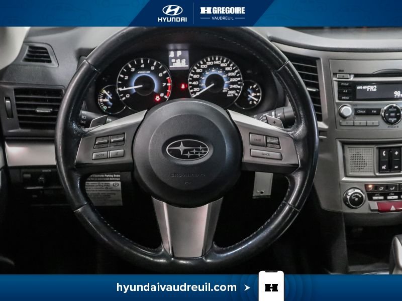 2010 Subaru Legacy Grey Laval - photo #20