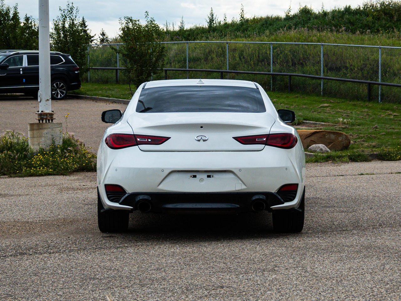 2017 INFINITI Q60 2dr Cpe 3.0t White Sherwood Park - photo #11