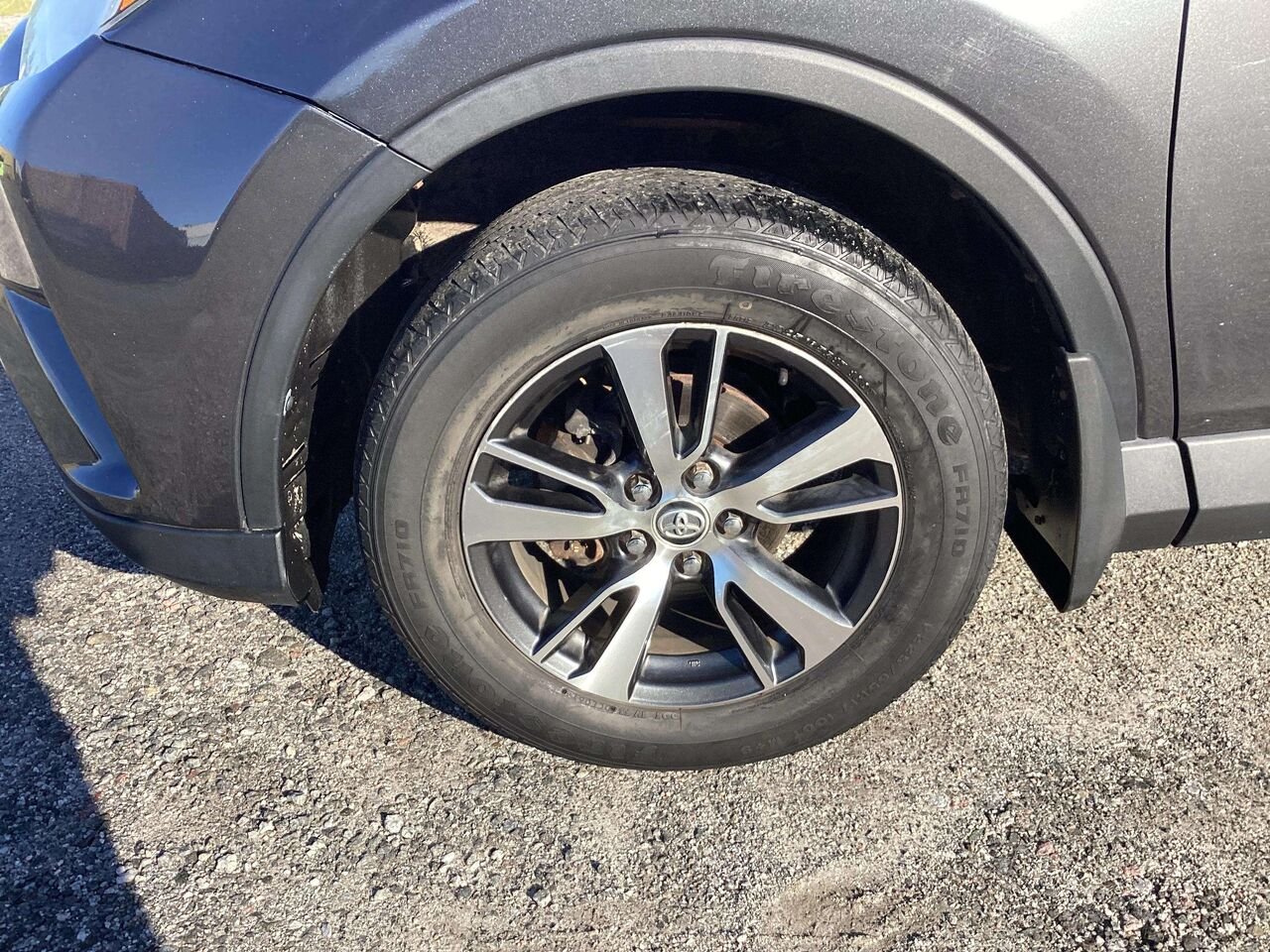2018 Toyota RAV4 Grey Gatineau - photo #8