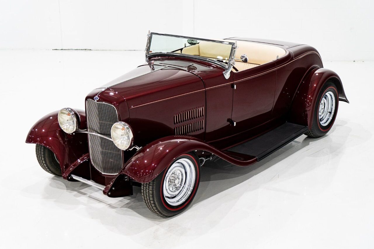 1932 Ford Highboy Lobeck creation spectacular presentation **PRICE IN USD** Red Montreal - photo #29