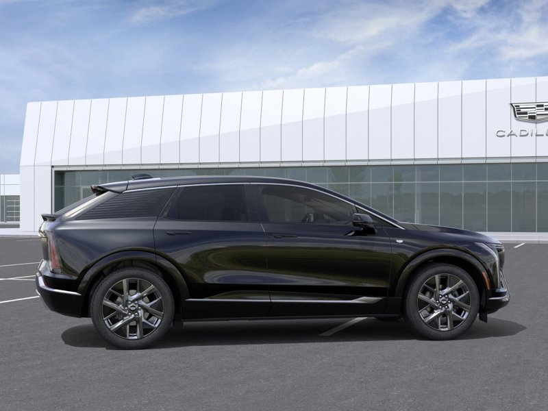 2027 CADILLAC OPTIQ 2027 Black Raven