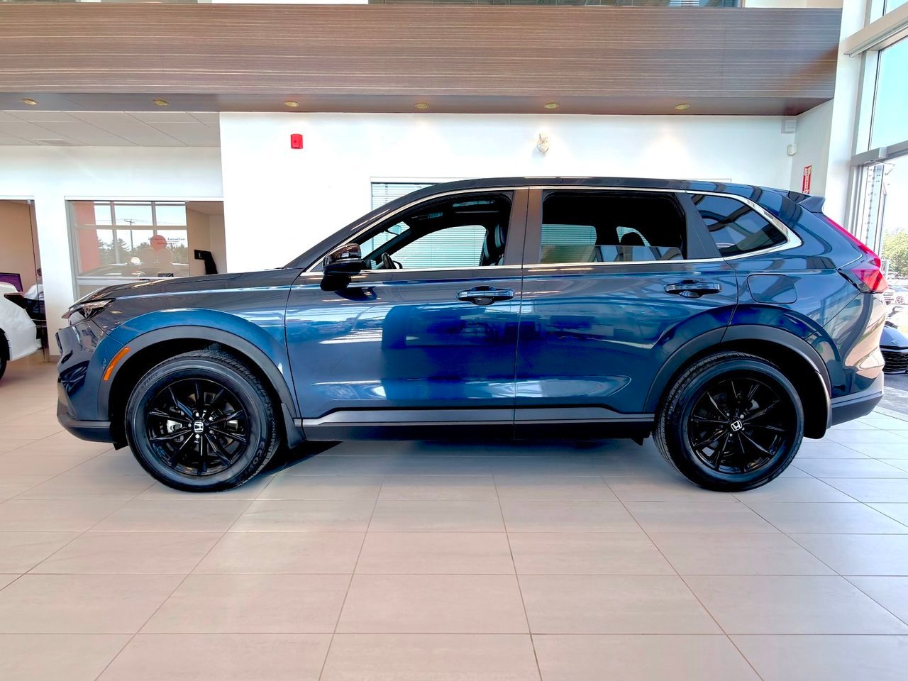 2024 Honda CR-V Hybrid Blue Notre-Dame-des-Prairies - photo #7