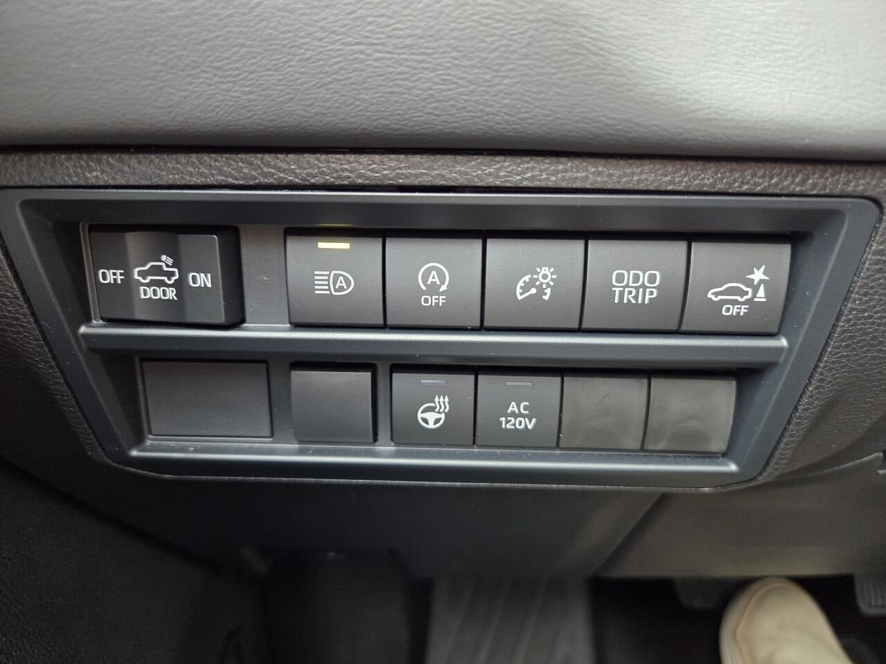 2026 Toyota TUNDRA Black Mont-Laurier - photo #14