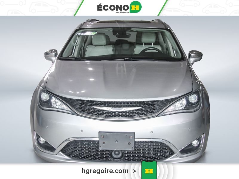 Chrysler Pacifica 2018 Argent Saint-Eustache - photo #1