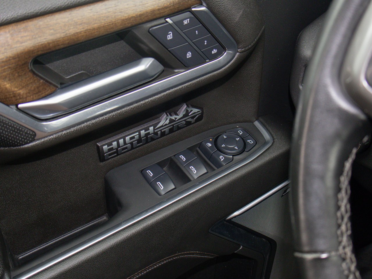 2024 Chevrolet Silverado 1500 4WD Crew Cab 157 High Country Grey Sherwood Park - photo #20