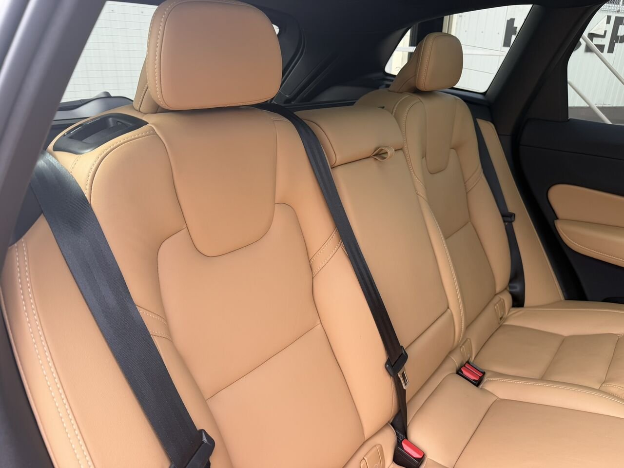 Volvo XC60 B6 Ultimate AWD 2023 Blanc Laval - photo #15