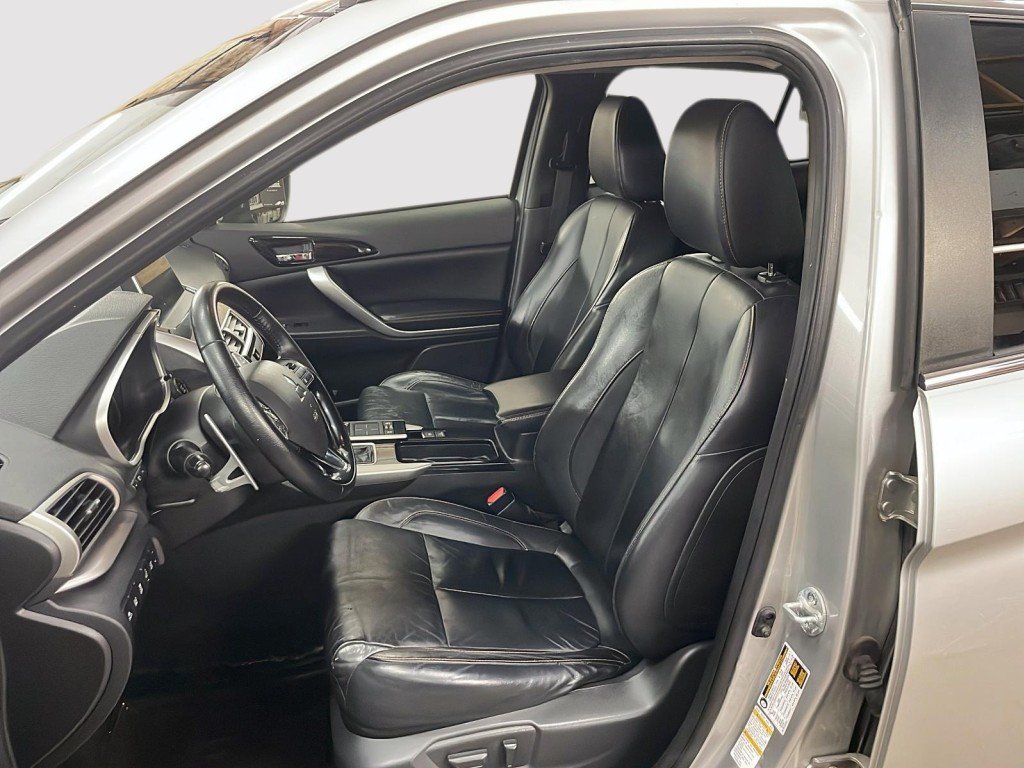 Mitsubishi Eclipse 2018 Argent Amos - photo #9