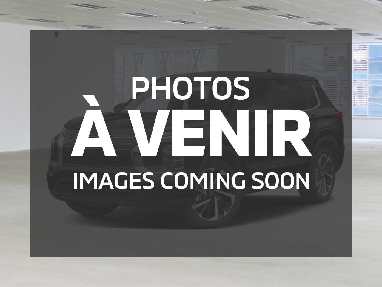 MITSUBISHI OUTLANDER 2019 Argent Amos - photo #0