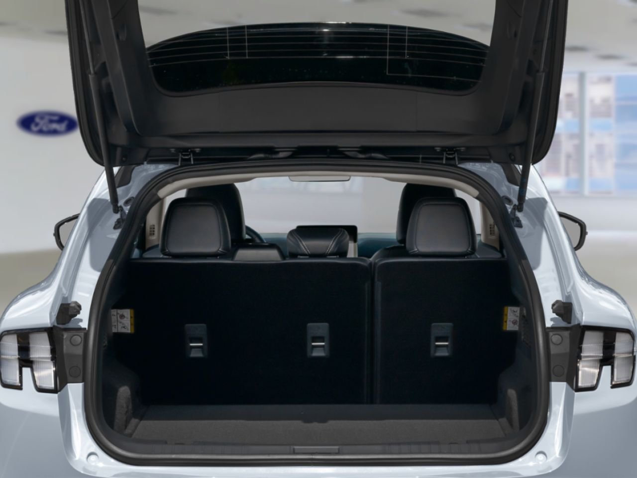 2026 Ford Mustang Mach-E Velocity Blue Metallic Saint-Basile-le-Grand - photo #5