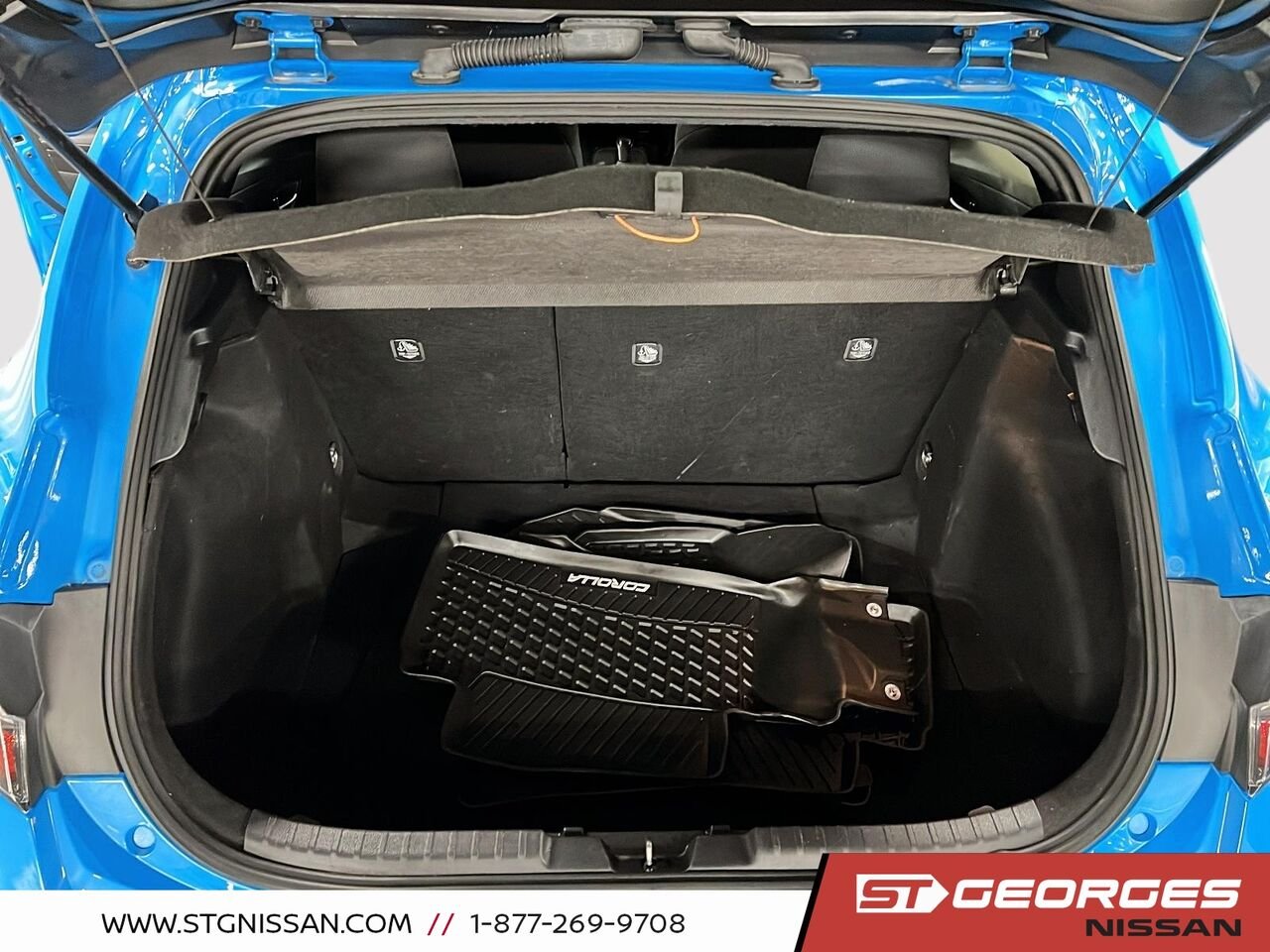 2021 Toyota Corolla Hatchback Blue Saint-Georges - photo #5