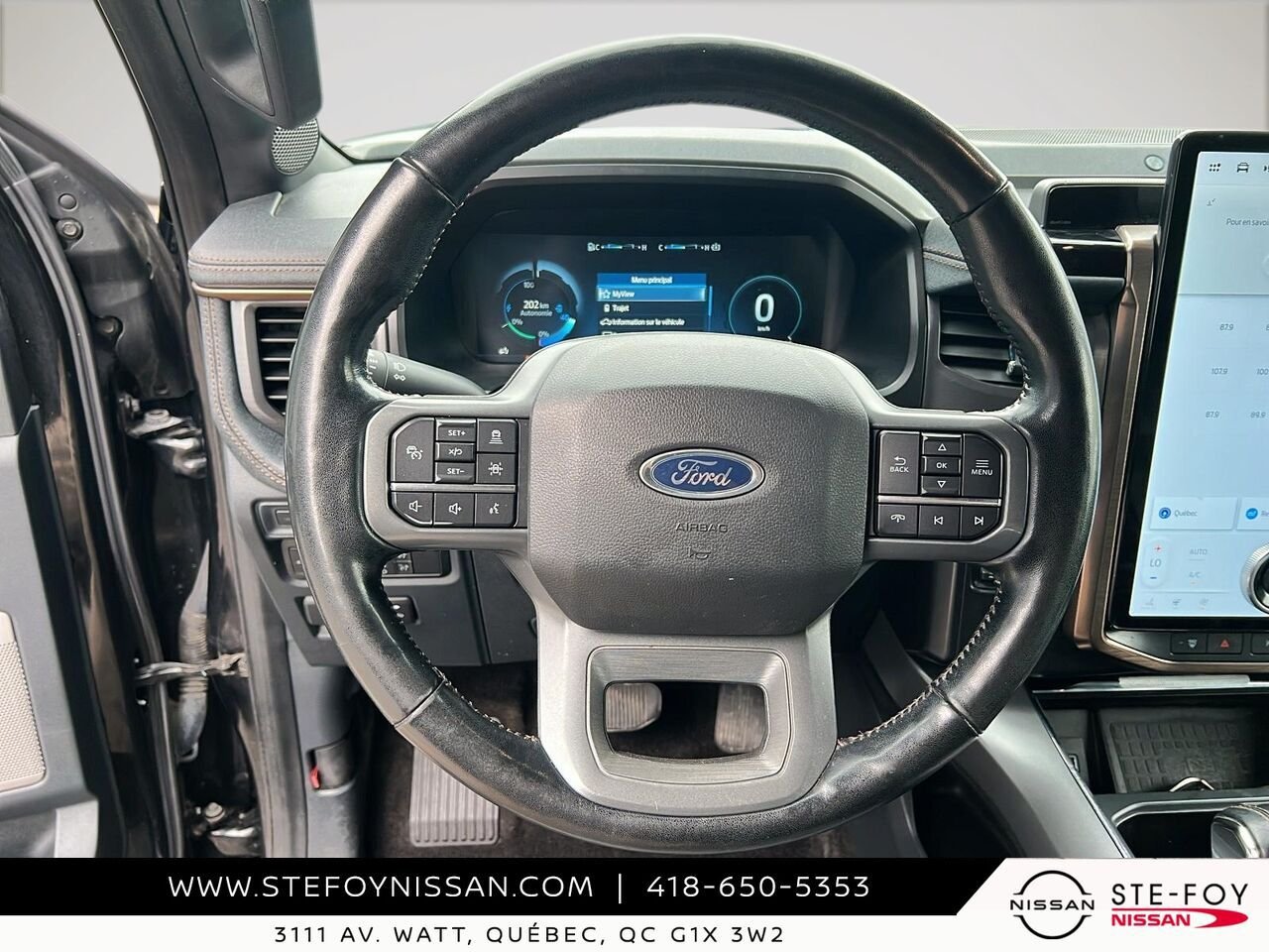 2022 Ford F-150 Lightning LARIAT SuperCrew 4RM LONG RANGE Black Ste-Foy - photo #11