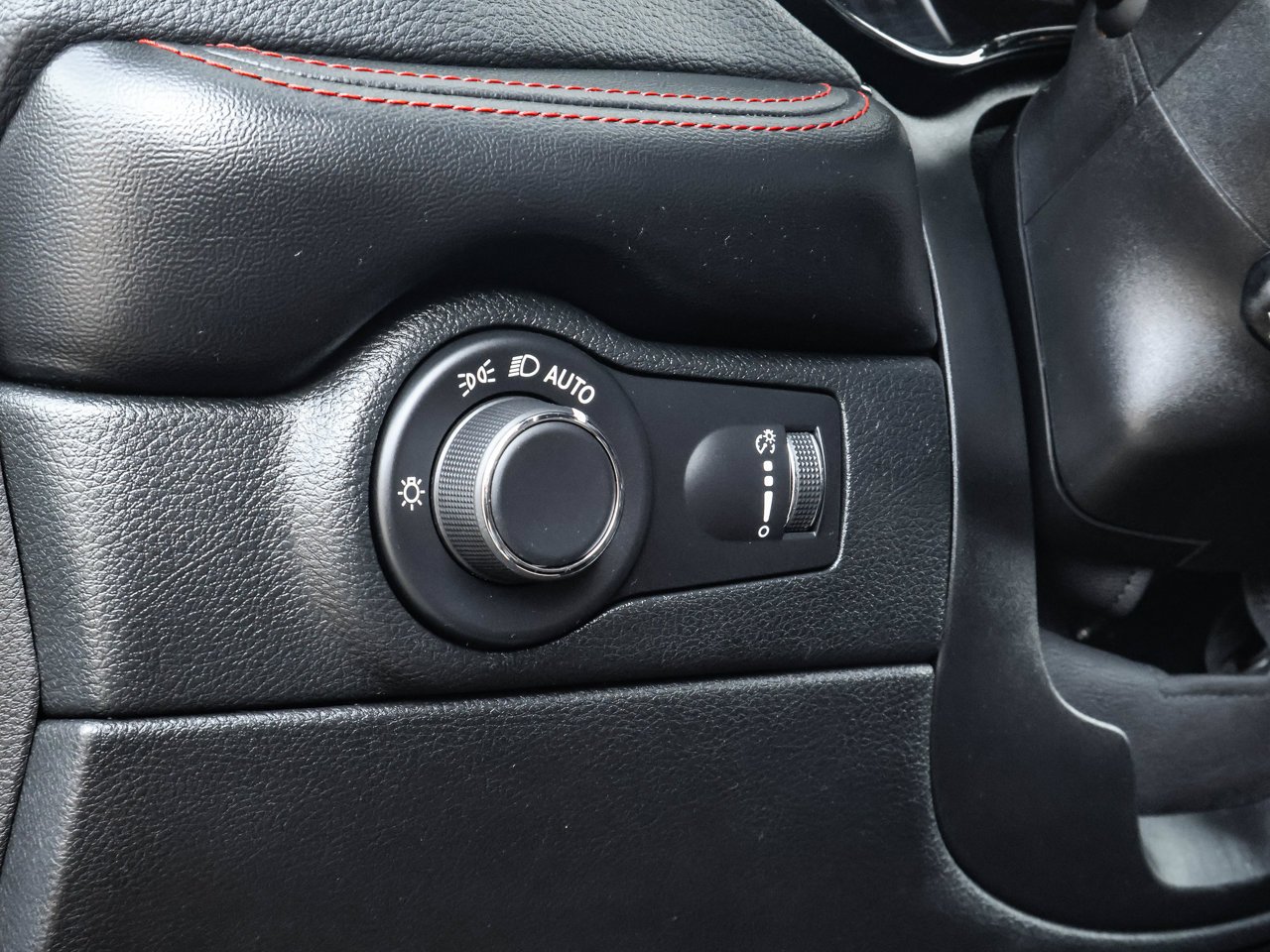 2024 Dodge Durango R/T AWD Grey Sherwood Park - photo #20