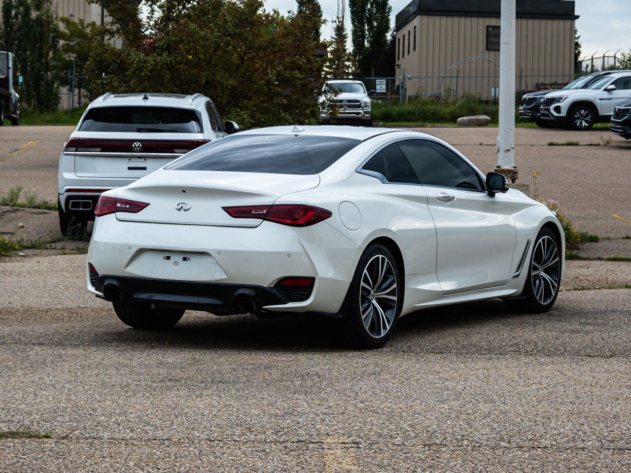 2017 INFINITI Q60 2dr Cpe 3.0t White Sherwood Park - photo #12