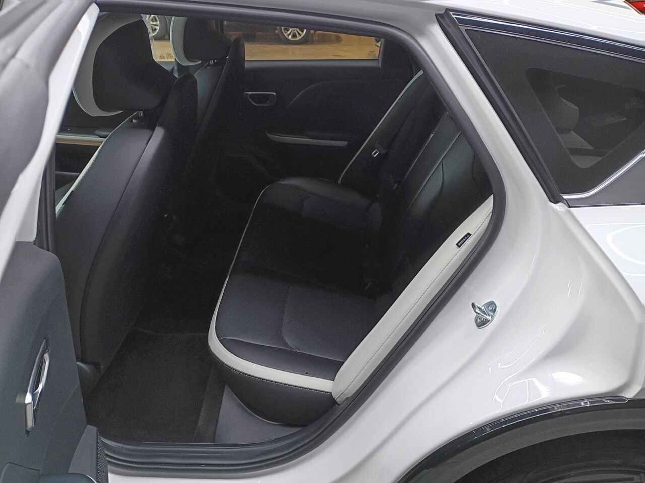 Kia K4 2025 Blanc Blainville - photo #14