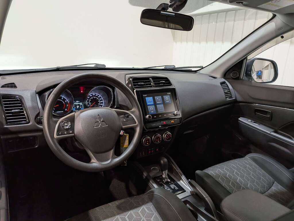 2023 Mitsubishi RVR ES FWD White Val-David - photo #12