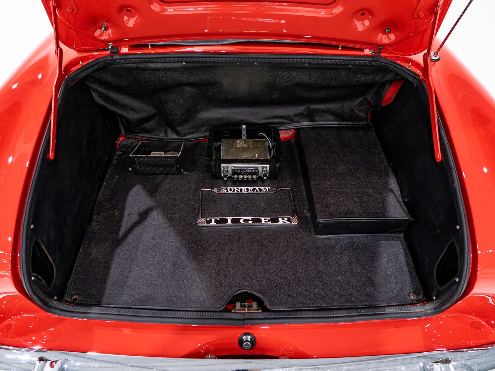 1967 Sunbeam Tiger Unrestored with single repaint **PRIX EN USD** Red Montreal - photo #77