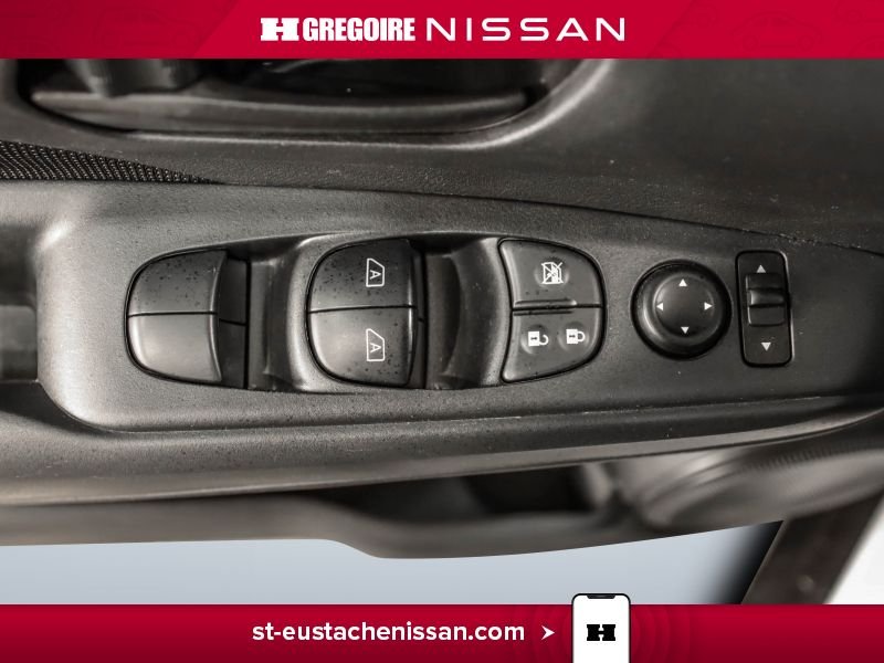 2024 Nissan Kicks White Laval - photo #24