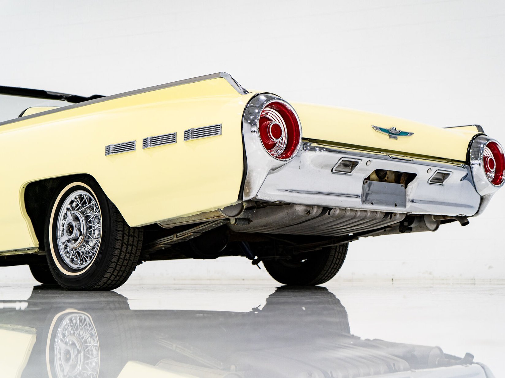 Ford Thunderbird Beautifully Presented From Older Restoration with original bill of sale 1962 Jaune Montréal - photo #28