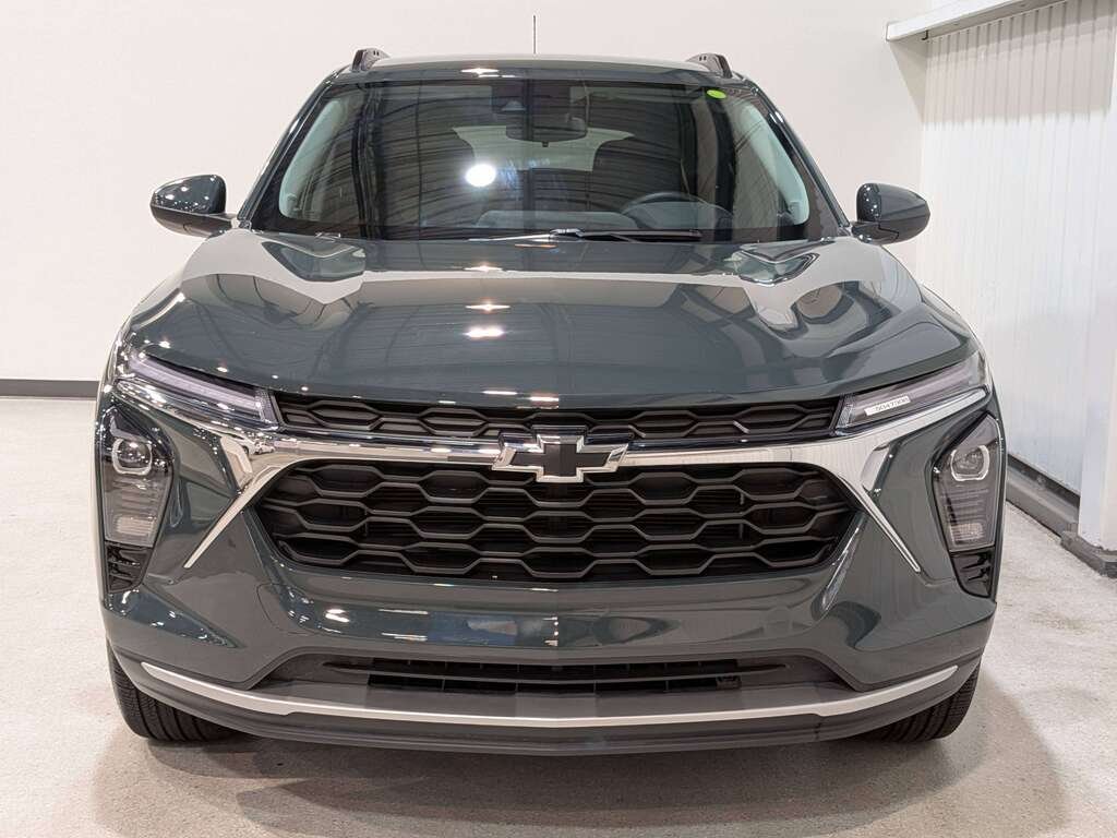 2025 Chevrolet Trax FWD 4dr LT Grey Val-David - photo #3