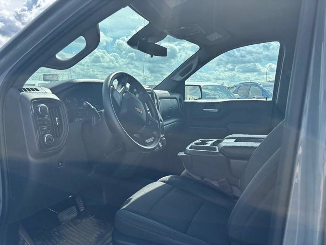 2025 Chevrolet Silverado 1500 4WD Crew Cab 147 Custom Grey Sherwood Park - photo #5