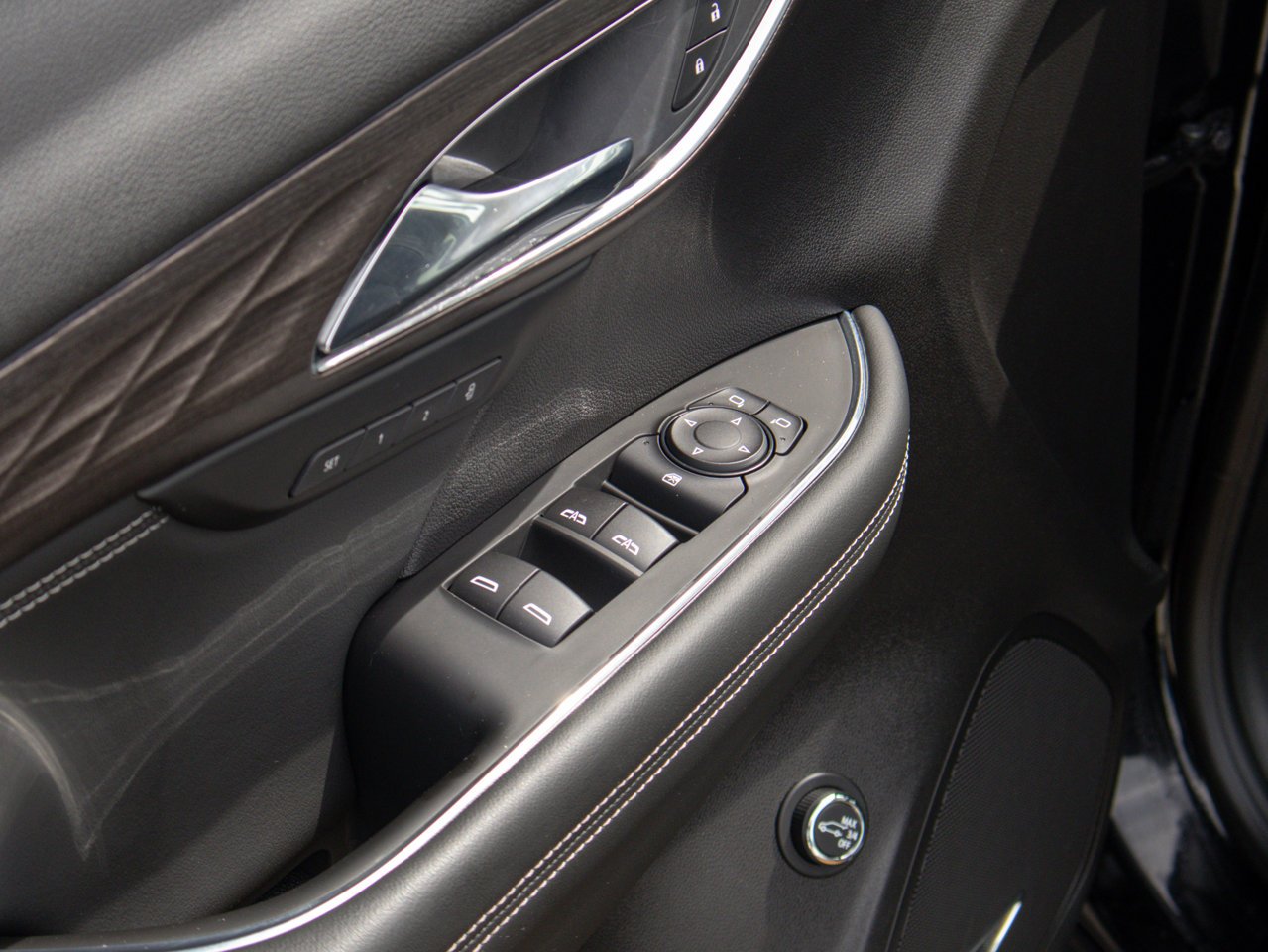 2022 Buick Envision AWD 4dr Avenir Black Sherwood Park - photo #20
