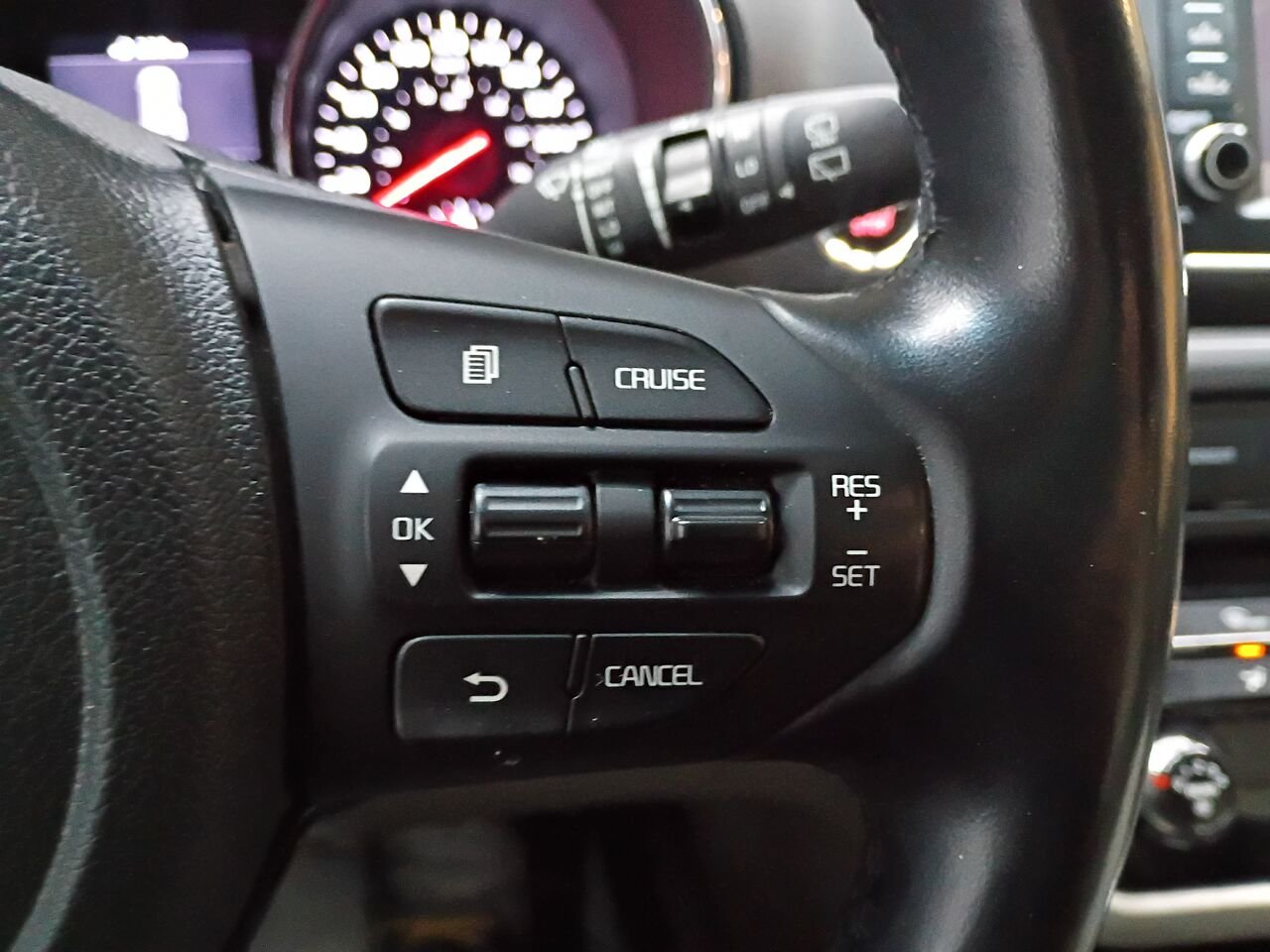 2019 Kia Sedona Black Blainville - photo #25