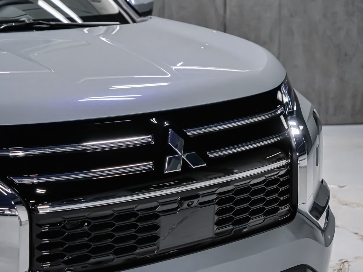 Mitsubishi Outlander PHEV SEL 2026 Argent sterling Montréal - photo #7