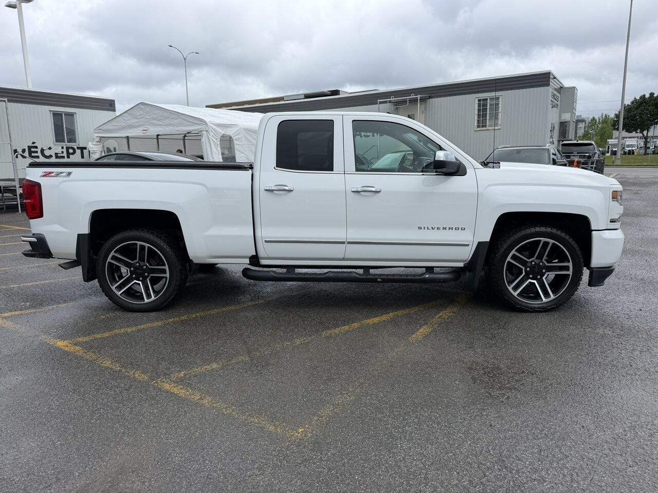 Chevrolet Silverado 1500 2LTZ 5.3L ENCEMBLE Z71 QUAD CAB 2017 Blanc Laval - photo #7
