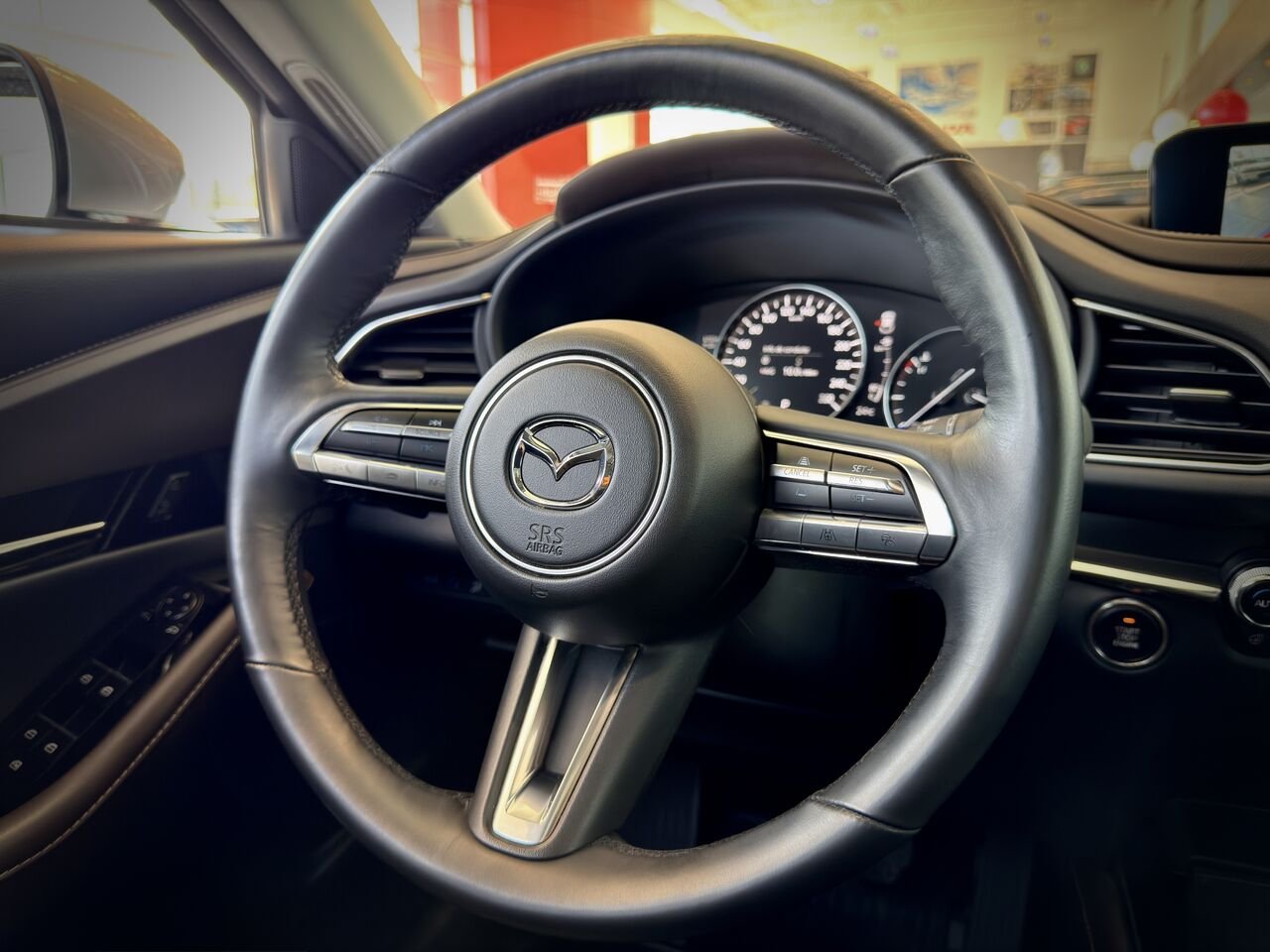 Mazda CX-30 2023 Argent Notre-Dame-des-Prairies - photo #23