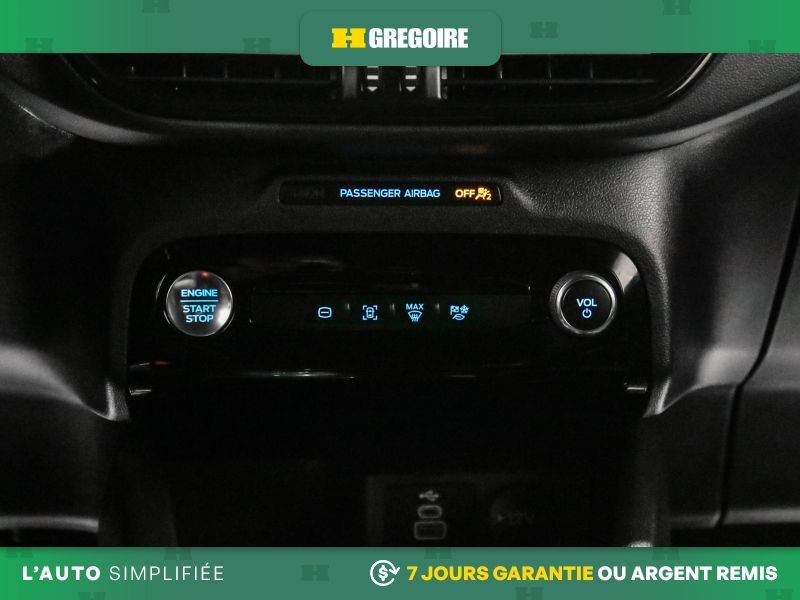 2025 Ford Escape Grey Laval - photo #24