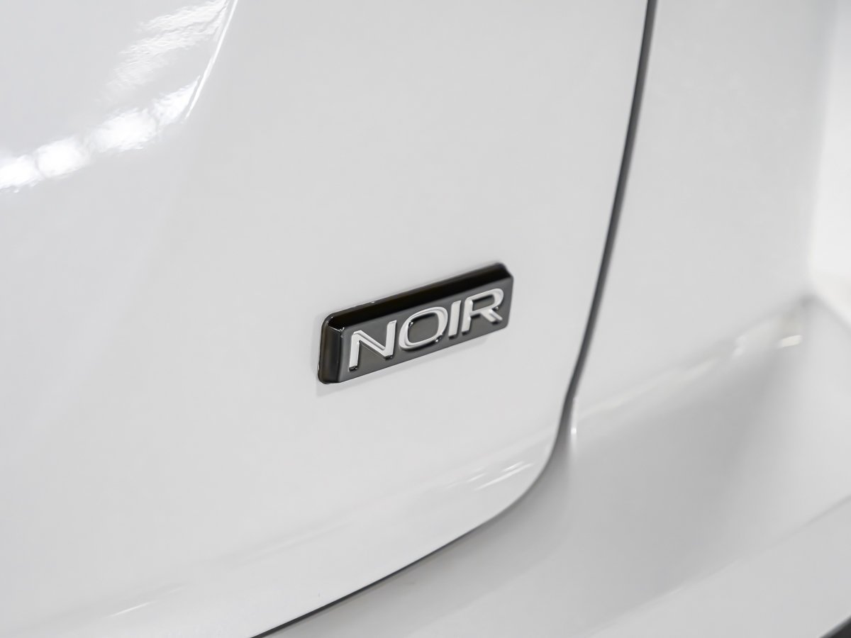 Mitsubishi Eclipse Cross NOIR 2026 Blanc diamant Montréal - photo #6