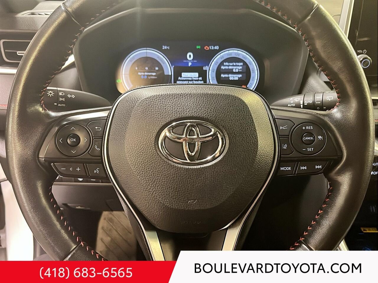 Toyota RAV4 PRIME 99835A-49 | XSE, HYBRIDE BRANCHABLE, AWD 2023 Frisson glacé nacré avec toit noir Québec - photo #11