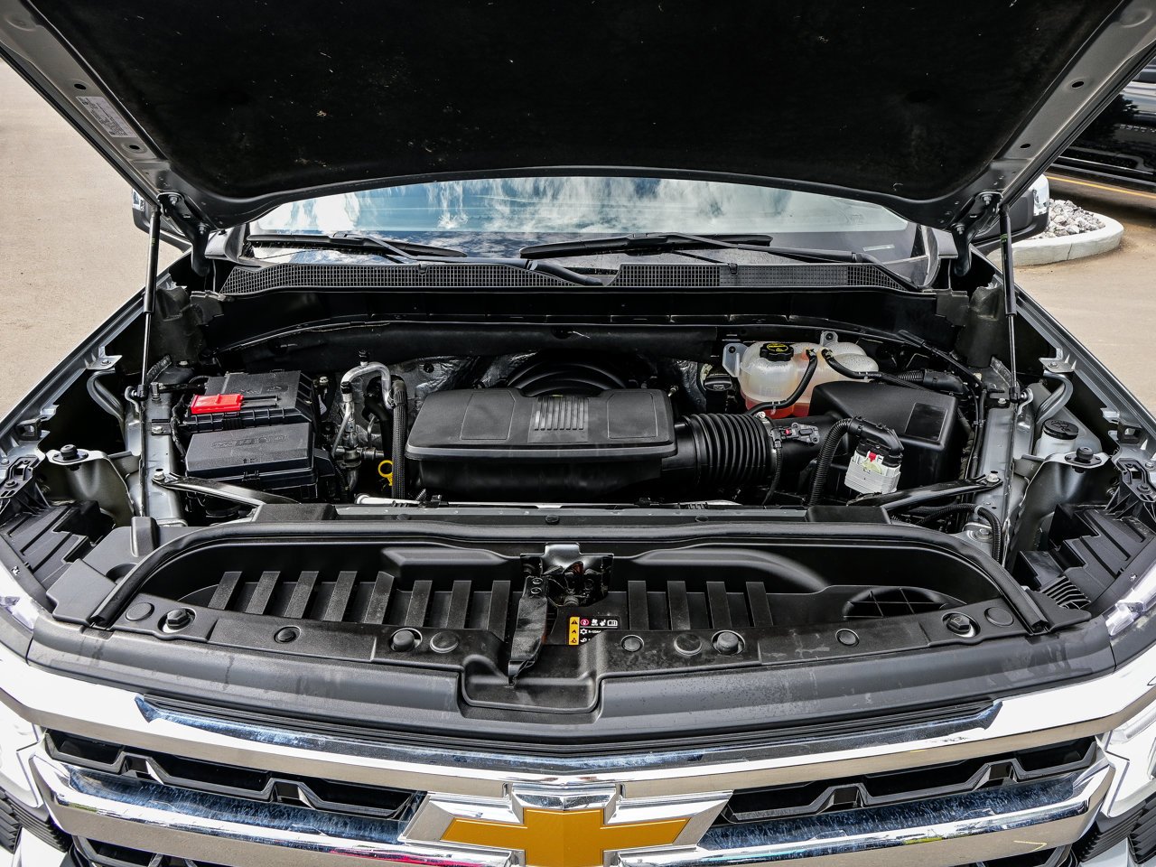 2025 Chevrolet Silverado 1500 4WD Crew Cab 147 LT Grey Sherwood Park - photo #8
