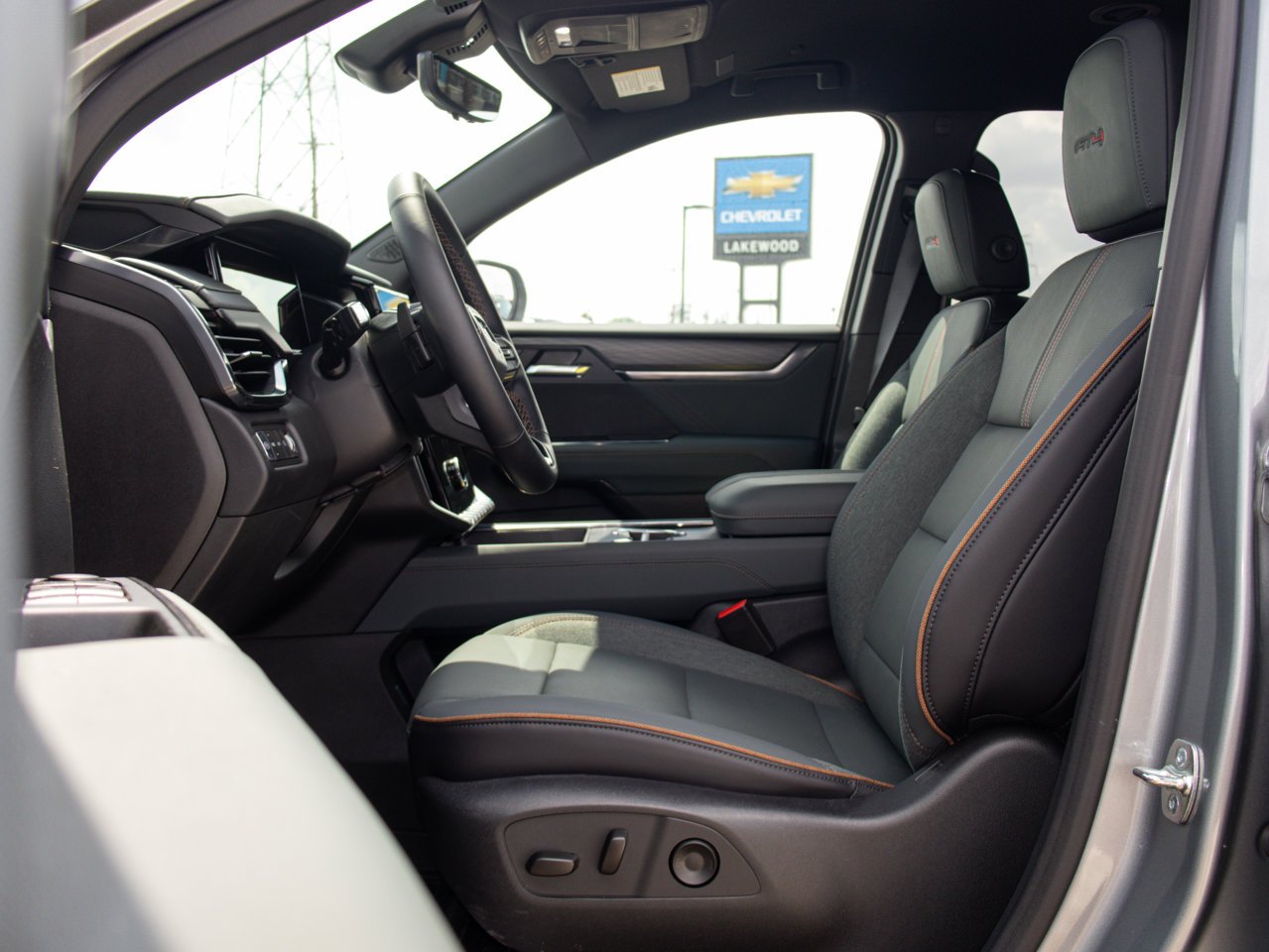 2026 GMC Acadia AWD 4dr AT4 Grey Sherwood Park - photo #17