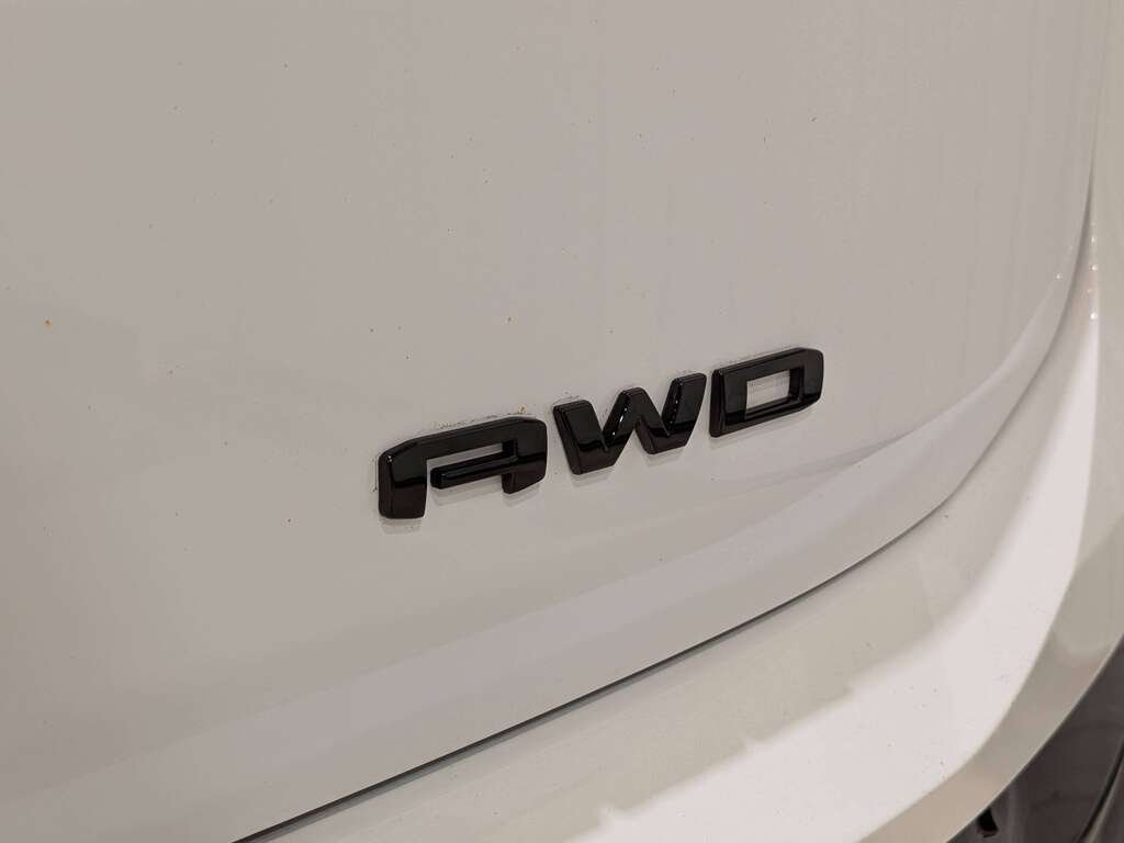 GMC Terrain 2023 Blanc Val-David - photo #37