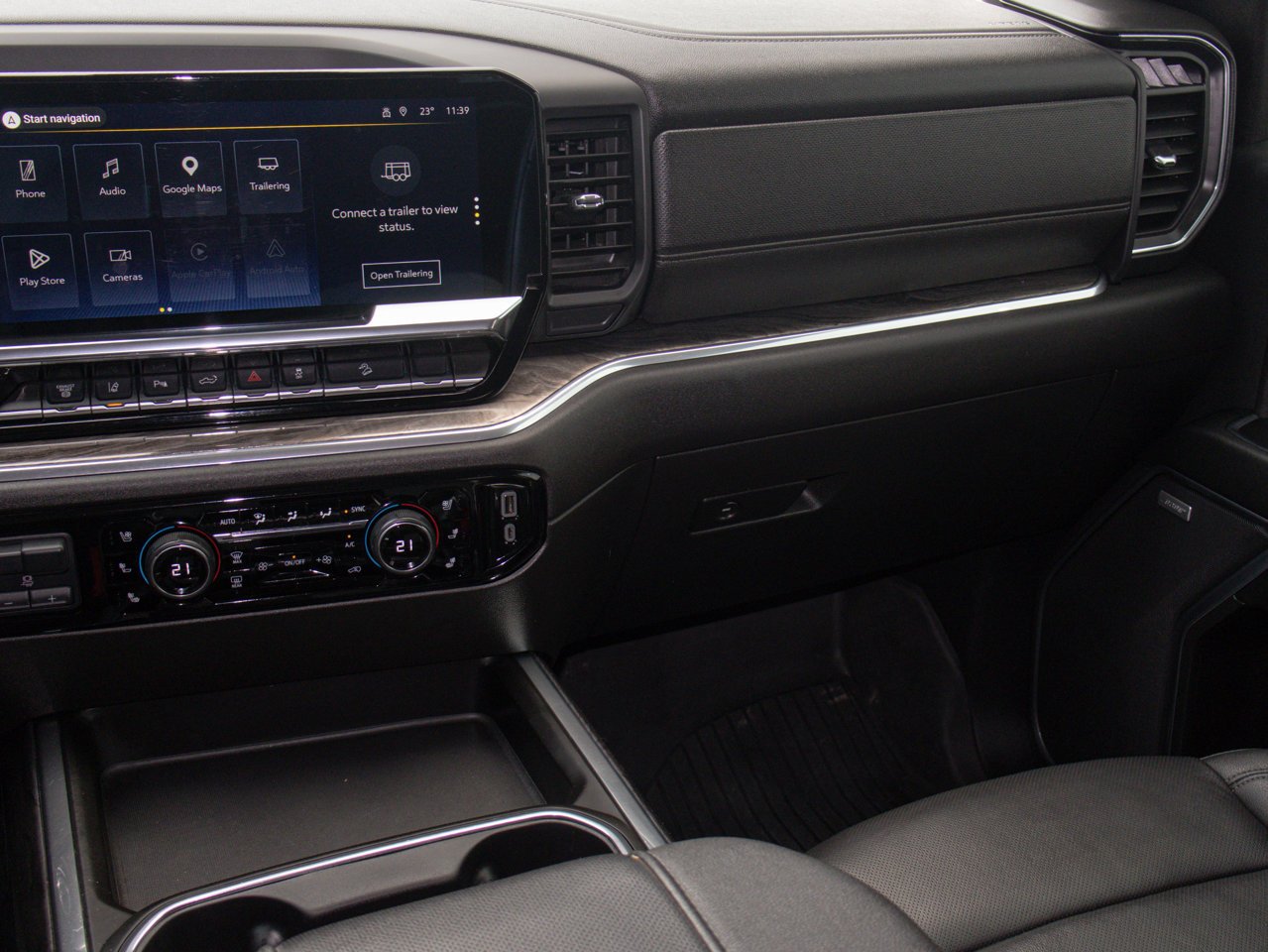 2025 Chevrolet Silverado 2500HD 4WD Crew Cab 159 LTZ White Sherwood Park - photo #35