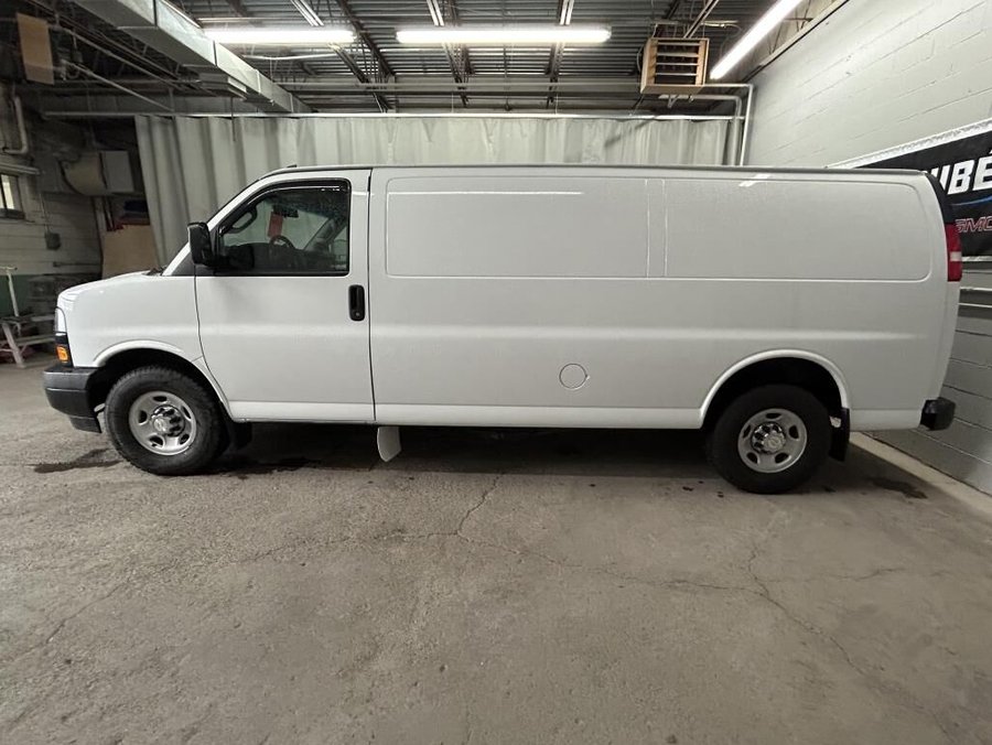 CHEVROLET FOURGONNETTE UTILITAIRE LONGUE EXPRESS 2018 2018 Blanc