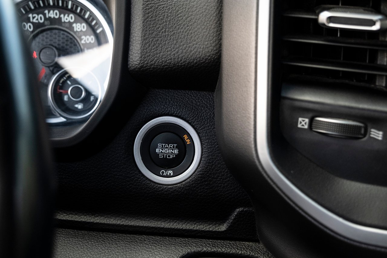 2022 Ram 1500 Red Gatineau - photo #16